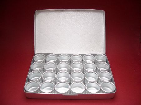 Sortier-Box aus Aluminium einschließlich 24 Dosen mit Glasdeckel 