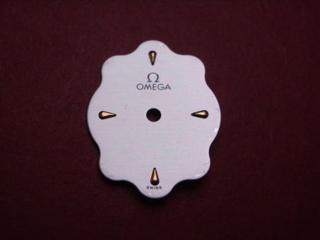 Omega Zifferblatt, ca. 15,0mm x 19,3mm, silber mit goldfarbenen Inlays 