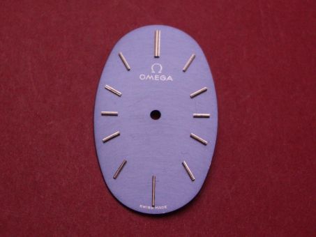 Omega Zifferblatt, ca. 19,1mm x 30,1mm, dunkelblau mit silberfarbenen Inlays 