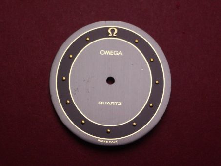 Omega Zifferblatt, ca. 27,0mm x 29,0mm, schwarz/anthrazit mit goldfarbenen Inlays 